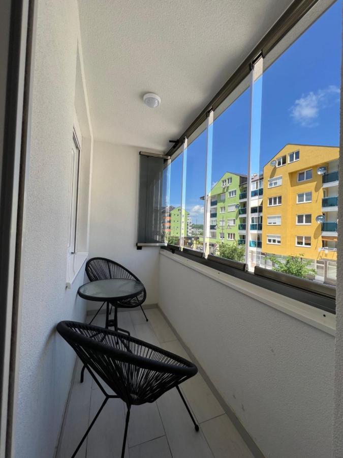 Stan Na Dan Viktor-Lukavica Apartment Sarajevo Luaran gambar