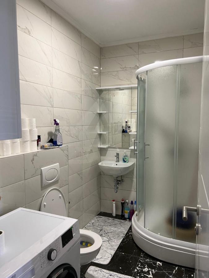 Stan Na Dan Viktor-Lukavica Apartment Sarajevo Luaran gambar